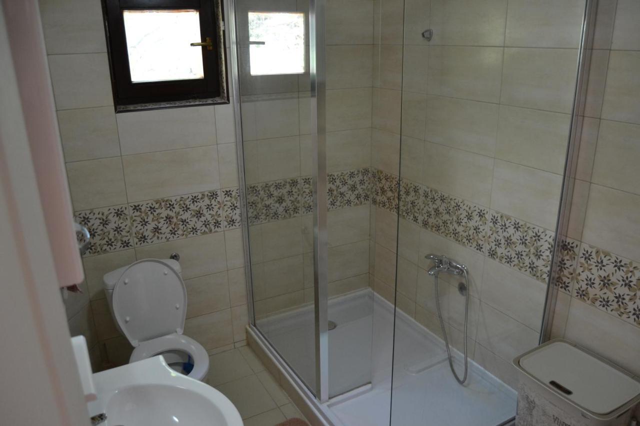 Apartments Dobrisa Котор Екстериор снимка