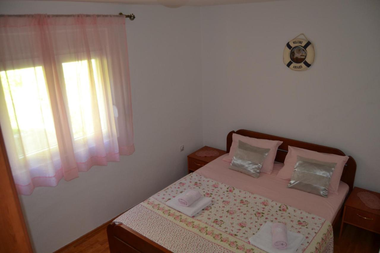Apartments Dobrisa Котор Екстериор снимка