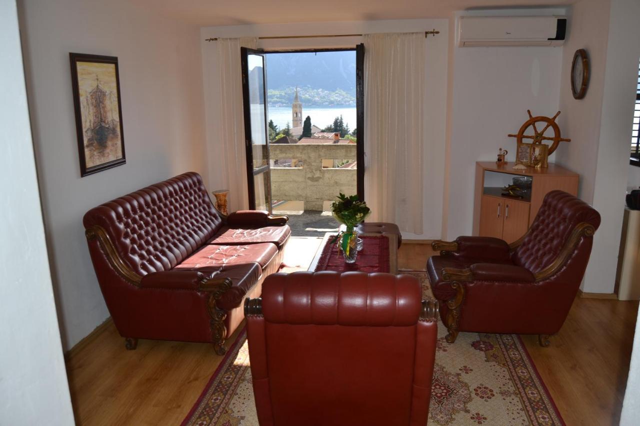 Apartments Dobrisa Котор Екстериор снимка