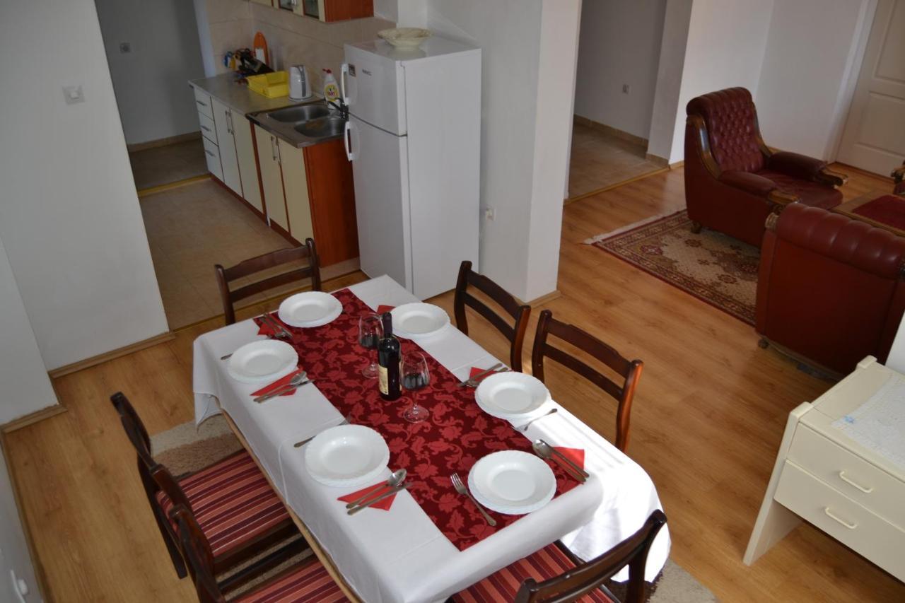 Apartments Dobrisa Котор Екстериор снимка