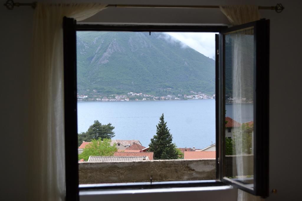 Apartments Dobrisa Котор Екстериор снимка