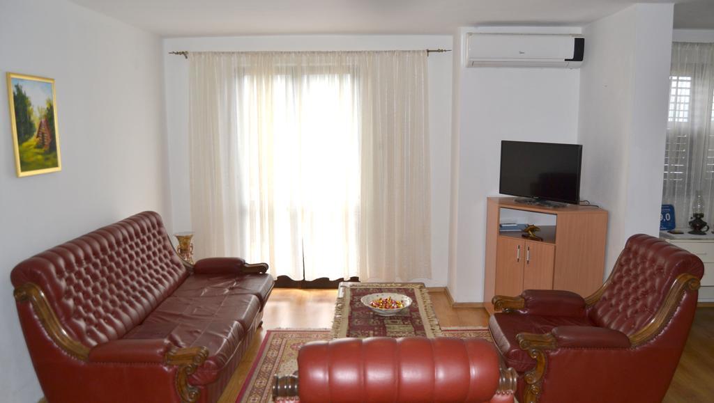 Apartments Dobrisa Котор Екстериор снимка