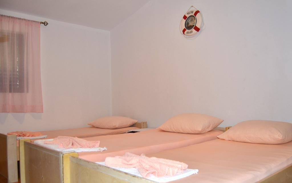 Apartments Dobrisa Котор Екстериор снимка