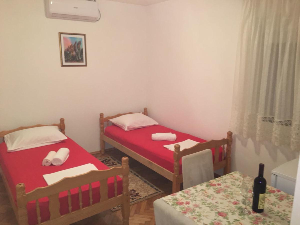 Apartments Dobrisa Котор Екстериор снимка